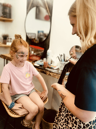 Agence évènementielle pour enfants les gamins lillois, créateur d'évènements pour enfants dans toute la région de Lille, les hauts de France, le nord (59), la pas de calais (62) et la Belgique. Pour tous vos évènements privés, mariages, baptêmes, anniversaires, fêtes à thème, animations commerciales, fêtes d’entreprises (arbre de noël, family day) mais également sur des événements organisés par des associations et collectivités, des professionnels et des particuliers